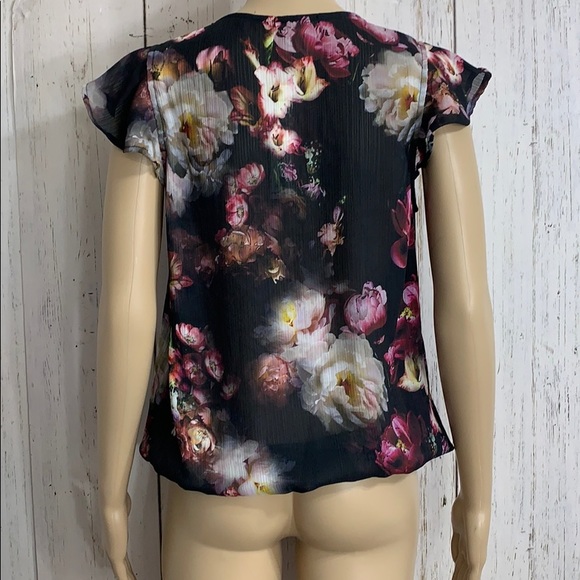 NWT willow & clay Elsie Floral Tie Front Top - Picture 8 of 12